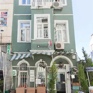 Taksim House Hostel