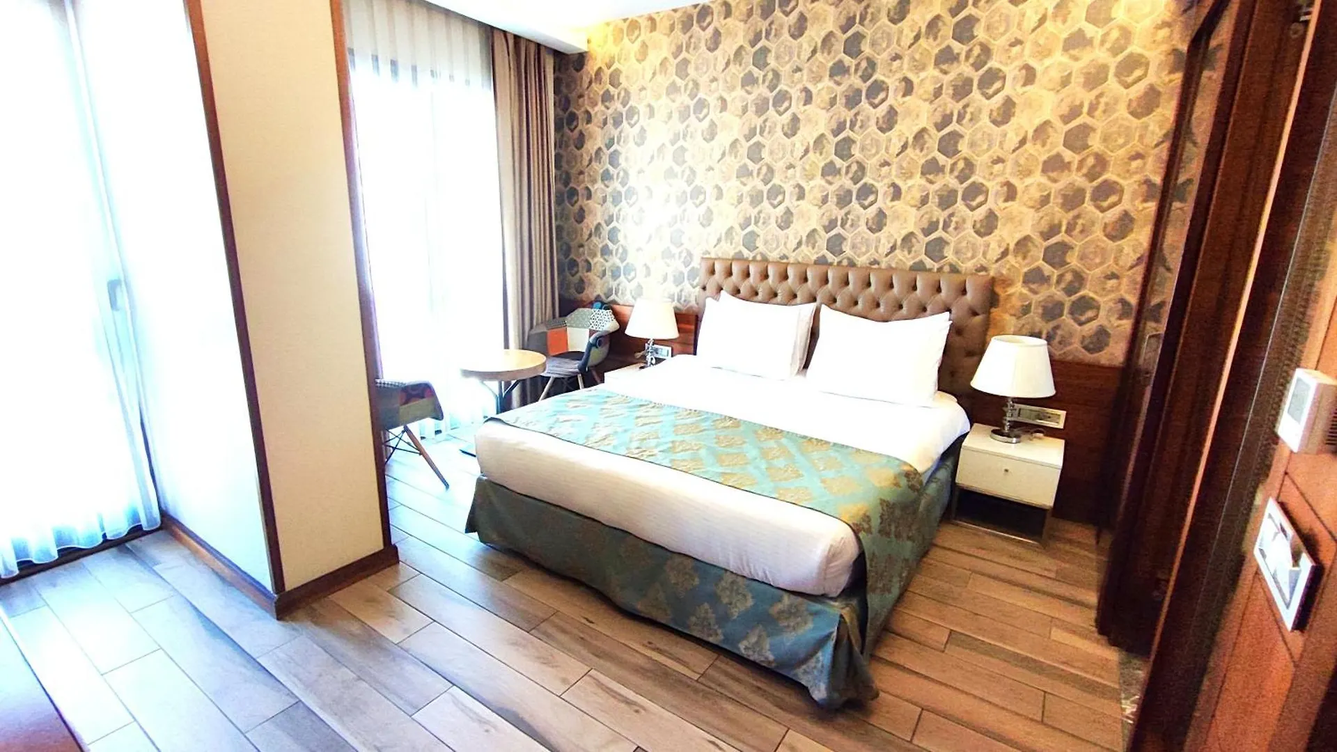 Old Port Hotel Стамбул